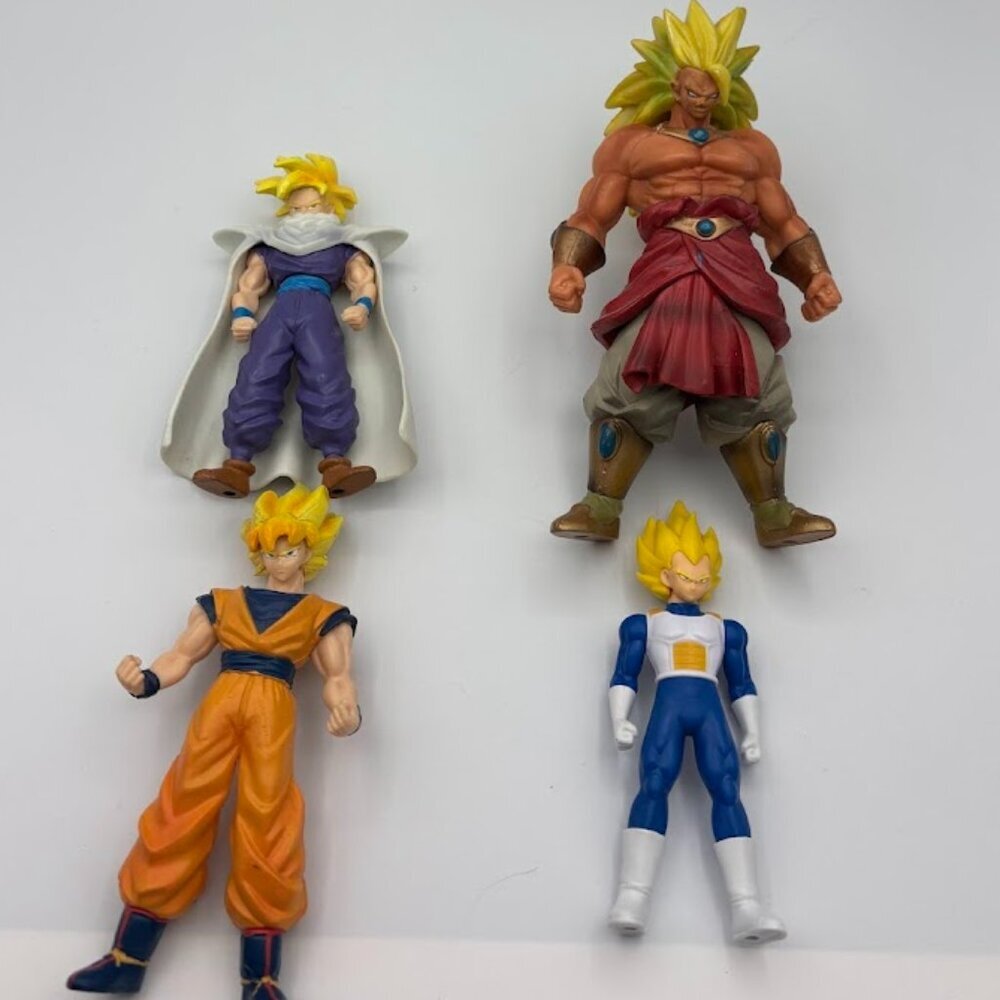 Lot of 4 Dragon Ball Z Super Saiyan Action Figures